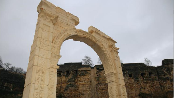 La réplique de l'Arche de Palmyre