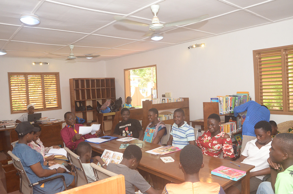 Appel aux dons pour la bibliothèque-médiathèque du CCRI de Ouidah (Bénin)
